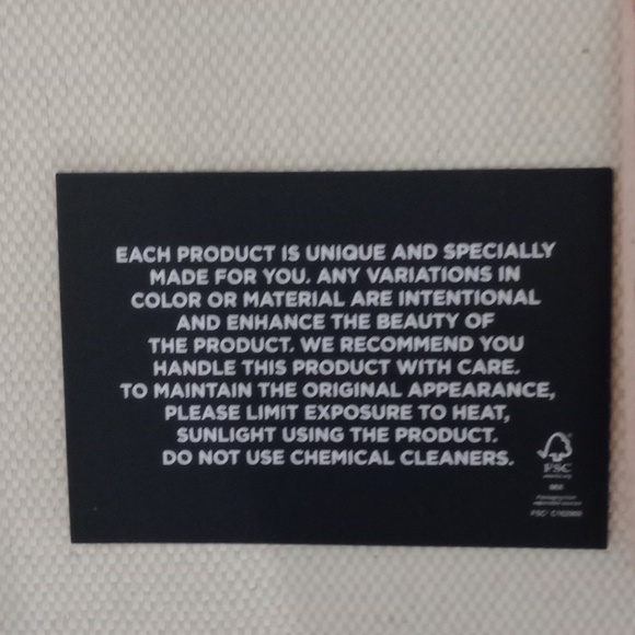 BNWT Karl Largerfeld silver & black crossbody bag with face logo - Picture 12 of 13